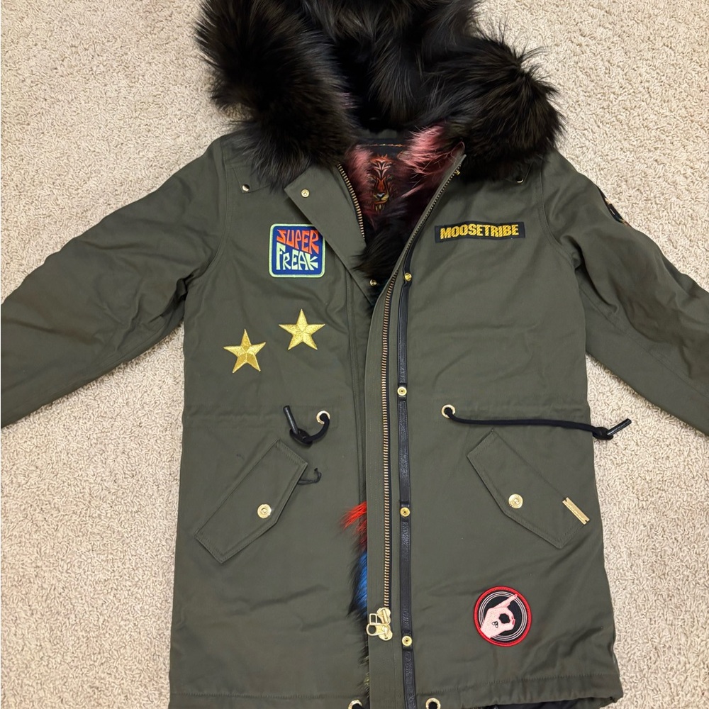 Moose Knuckles Green Puffer Jacket with Fur Trimmed Hood and Zipper Closure